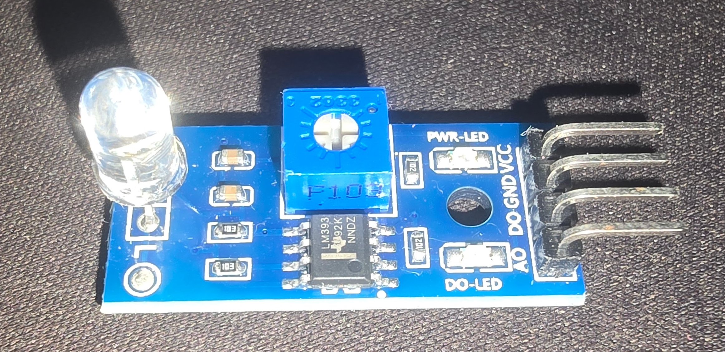 LM393 Photo-diode sensor